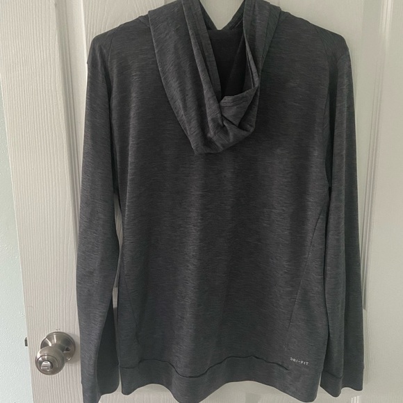 Nike Dri-Fit Hoodie Boys/Teen XL - Picture 2 of 4